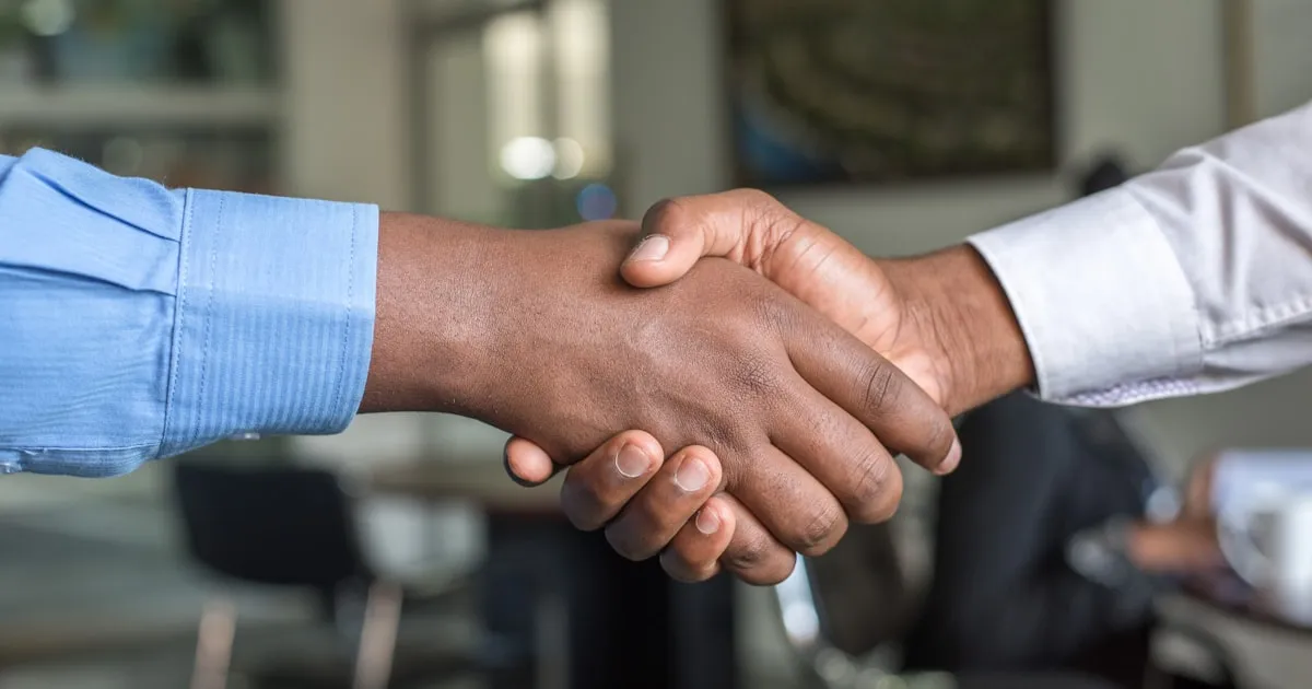 Cómo fidelizar clientes en tu tienda online: estrategias que funcionan - Waka Media Group