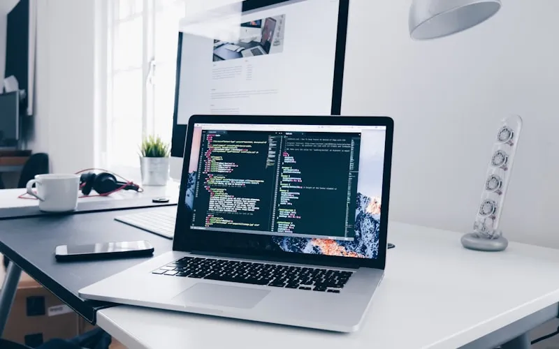 ¿Por qué tu negocio necesita un sitio web en 2026? - Waka Media Group