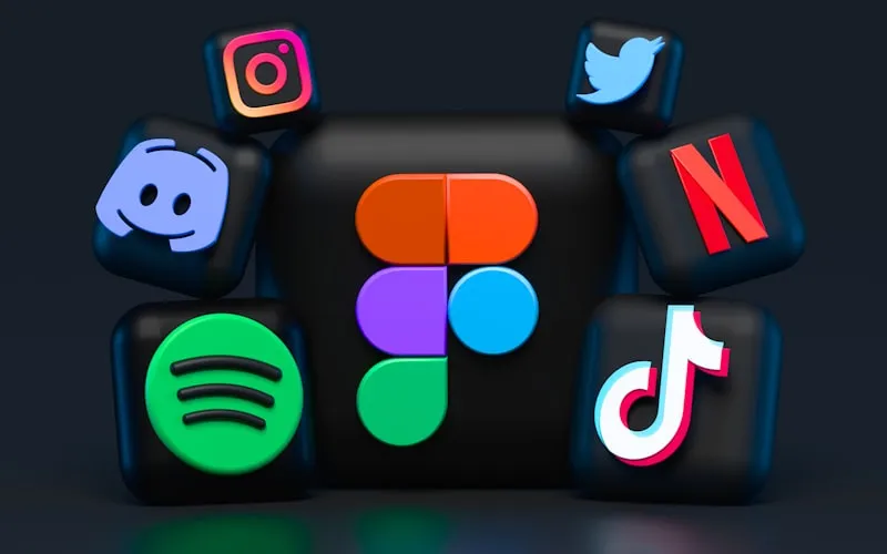 Redes sociales para negocios: cómo elegir la plataforma correcta - Waka Media Group
