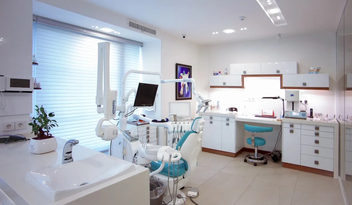 DentCare RD — Sitio Web para Clínica Dental - Waka Media Group